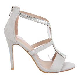 Graue Sandalen auf einem hohen Absatz B-60 Grau