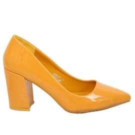 Pumps am gelben Pfosten LE061P Gelb