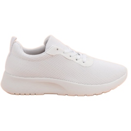 Luftige Sportschuhe weiß