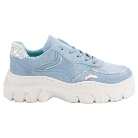 Modische blaue Turnschuhe