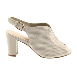 Sandalen auf dem Posten von Sergio Leone 812 beige golden