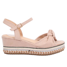 Beige Sandalen auf Keilabsatz B126 Beige