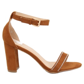 Sandalen auf dem Postkamel A8020 Camel braun