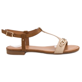 Small Swan Lässige Sandalen braun