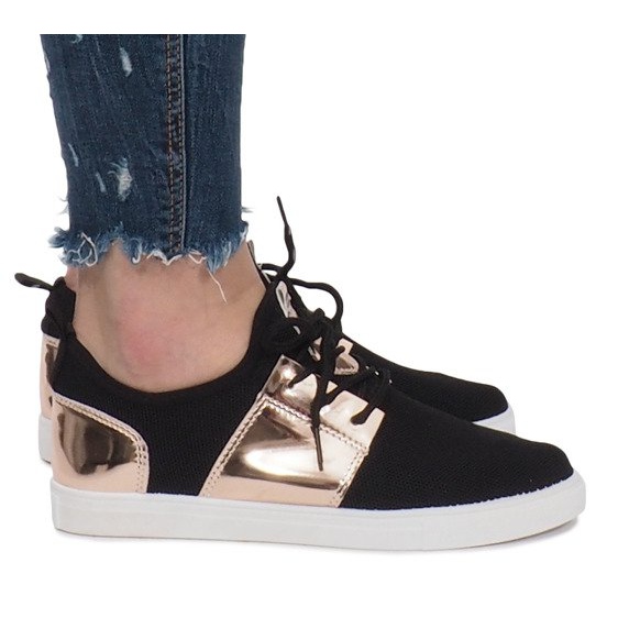 Jovite Sportschuhe in Schwarz