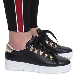 Schwarze Sneaker von Rucola