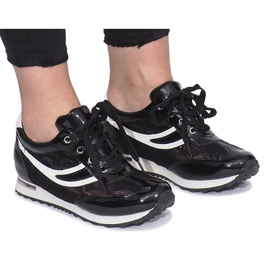 Schwarze, durchbrochene Mont Blanc Sneakers