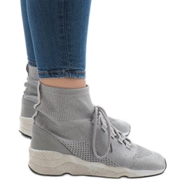 Graue Sportschuhe 7S566