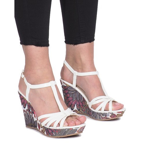 Weiße Sandalen am Keilabsatz von Ibrahim schwarz