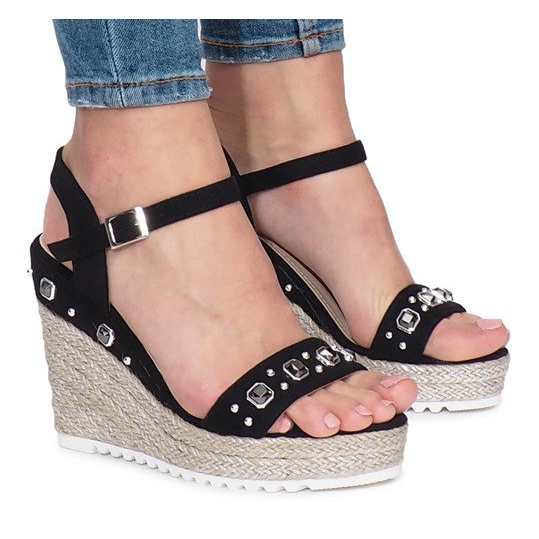 Schwarze Sandalen am Glam Shine Keilabsatz