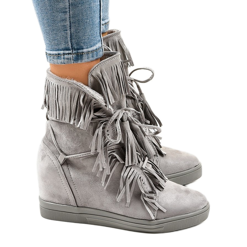 Graue isolierte Turnschuhe H6301AR-36