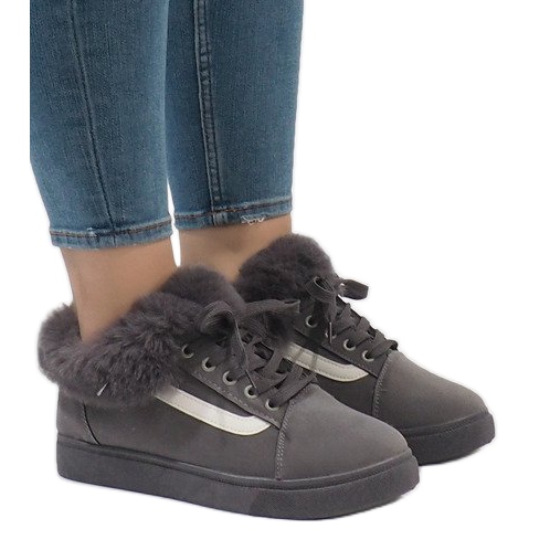 Graue Stiefel, isolierte Turnschuhe FB-186