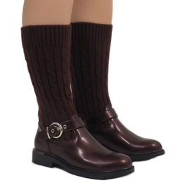 Rote isolierte Stiefel E-4939