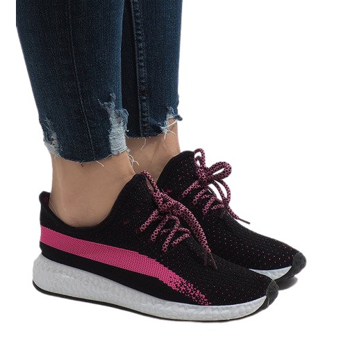 Schwarze Sportschuhe 6751-Y