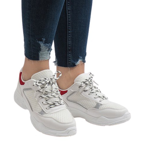 Weiße YM-31 Sportschuhe