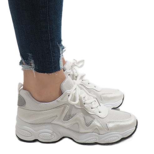 Weiße modische Sportschuhe KB-153