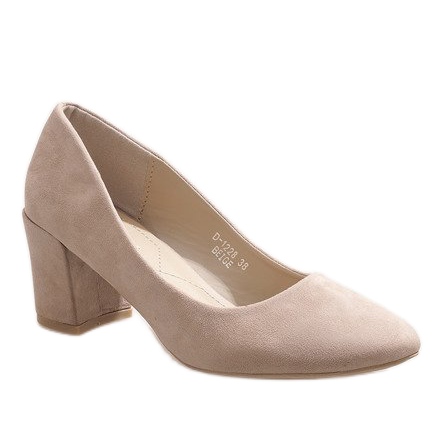 Beige Wildleder-Pumps an der D-1228-Säule