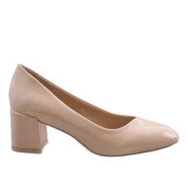 Beige lackierte Pumps am Pfosten 7501-1