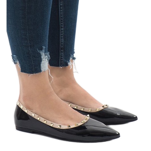 Schwarze Ballerinas mit Nieten 127-16