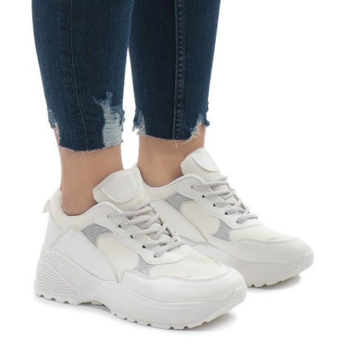 Weiße Sportschuhe BY-080