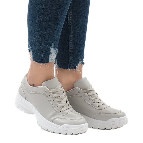 Graue Sportschuhe 6255