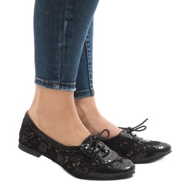 HC236 schwarze Spitzenturnschuhe