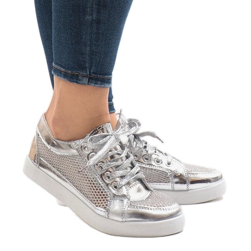 521 silberne durchbrochene Sneakers grau