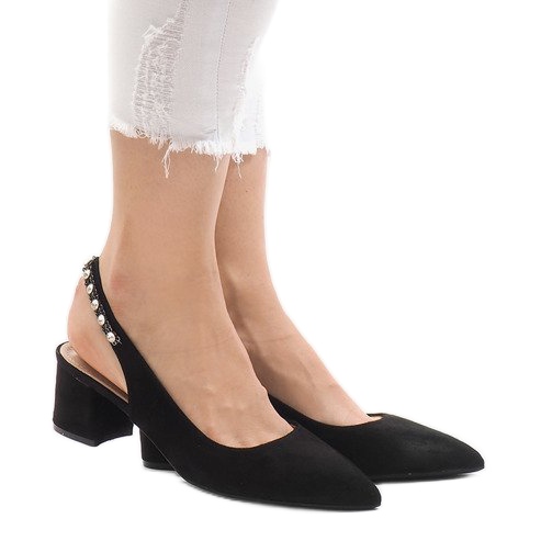 Schwarze Pumps auf einem Stiletto FM98502-2