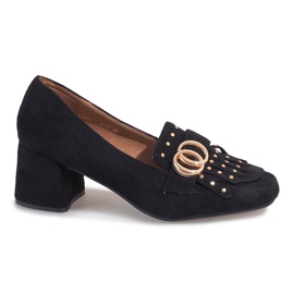 Schwarze Wildlederpumps am LB-339 Pfosten