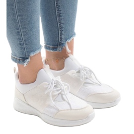 Weiße Sportschuhe BY-069