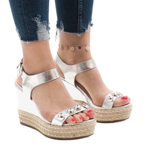 Silber lackierte Keilsandalen 17060-74 grau