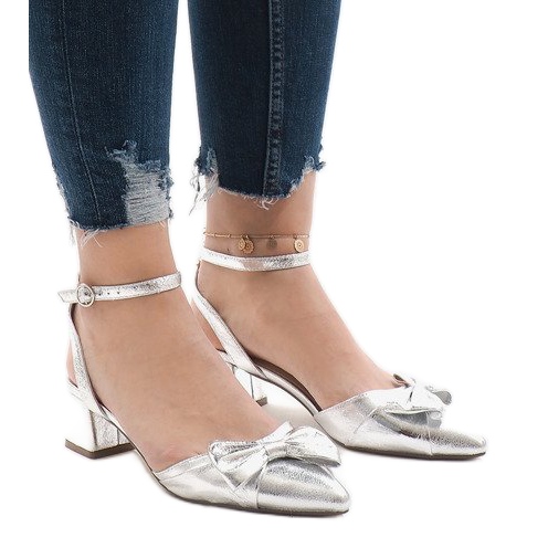 Silberne Sandalen mit hohen Absätzen 1702-2 grau