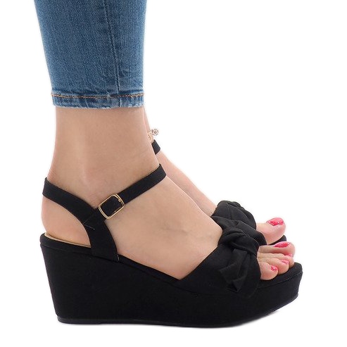 Schwarze Keilsandalen mit Schleife F055