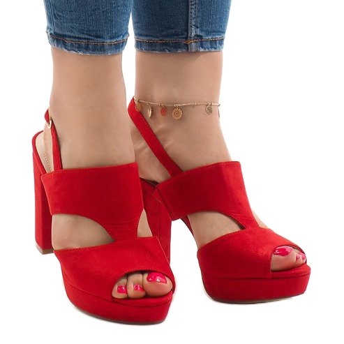 Rote Sandalen am JS-8001 Pfosten