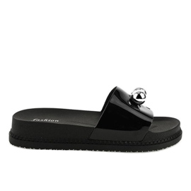 Schwarze Hausschuhe mit Kugeln 1819