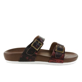 Rote und braune Hausschuhe mit Schnalle GA735