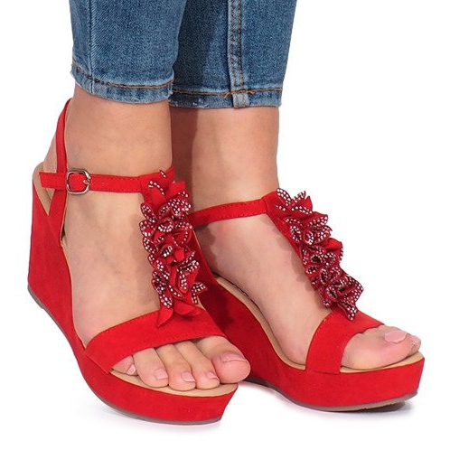 Rote Liris Keilsandalen