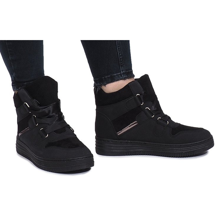 Schwarze Sneaker von Paule