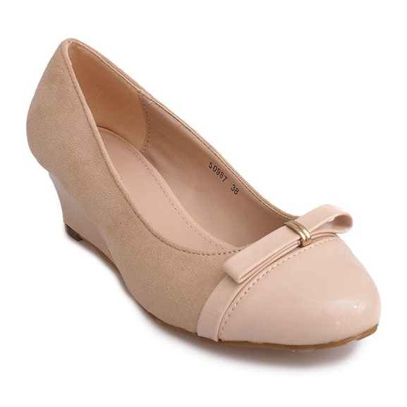 Keilpumps aus Wildleder 50987 Beige