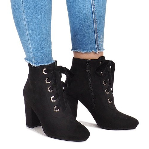 Schnürstiefel On A Post 168-138 Schwarz