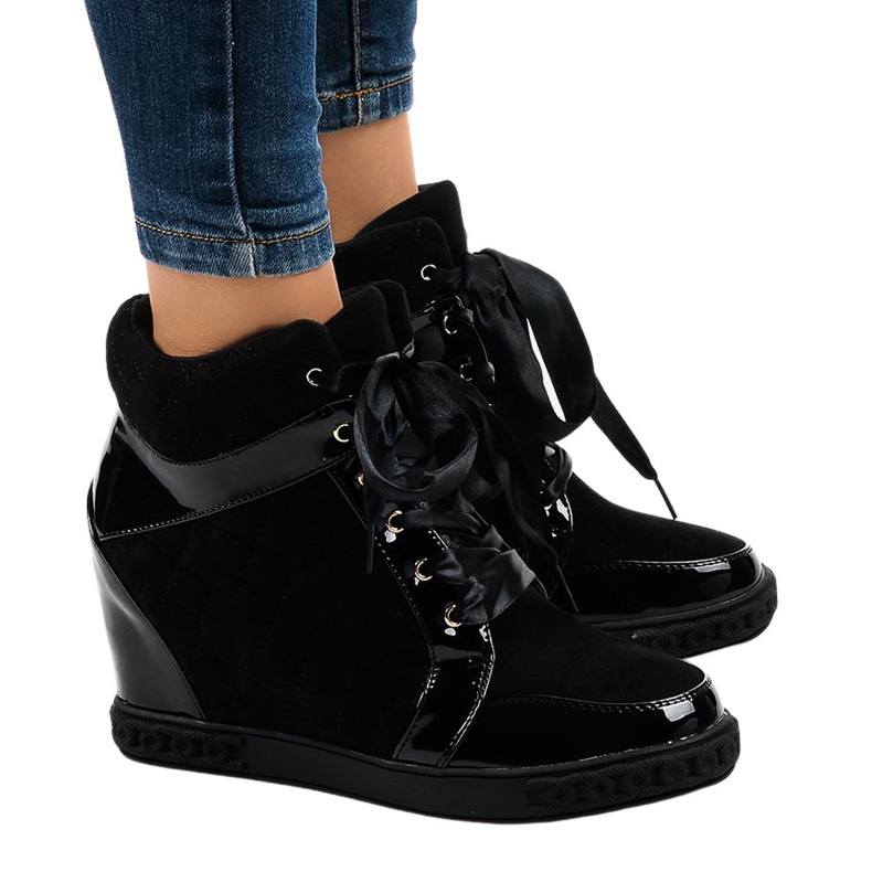 Modische schwarze Keilsneaker KLS-109-3