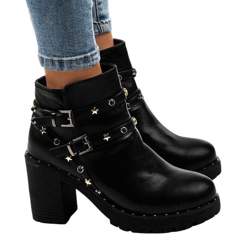 Schwarze Stiefeletten mit Sternen D37-9