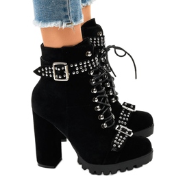 Schwarze Wildleder Stiefeletten am LS5071 Post