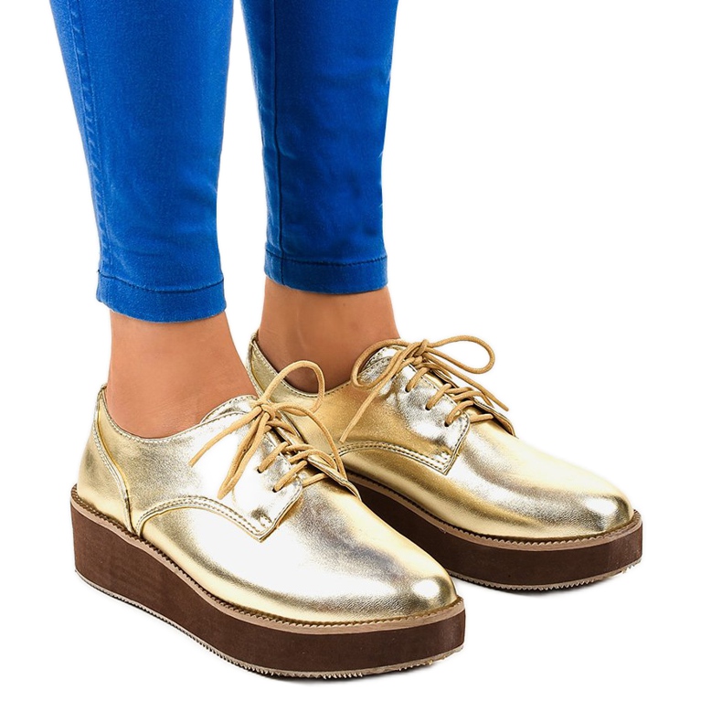 Goldene elegante Schnürschuhe 2017-1