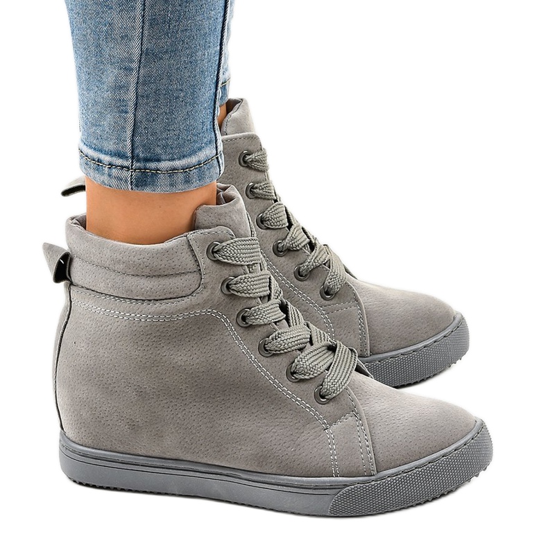 Graue Sneakers auf dem Keil TL50-3