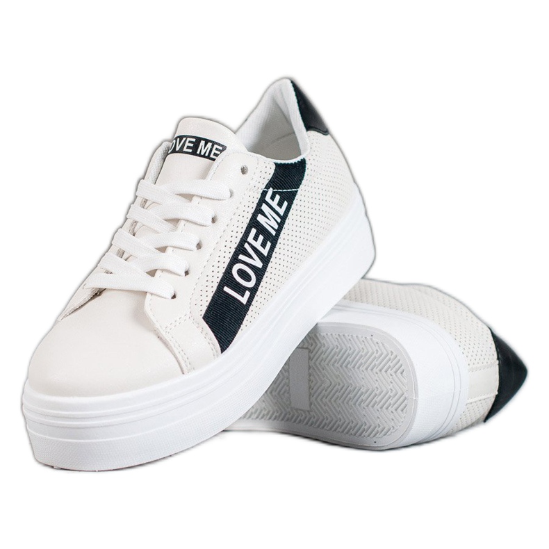 SHELOVET Weiße Schuhe auf der Plattform