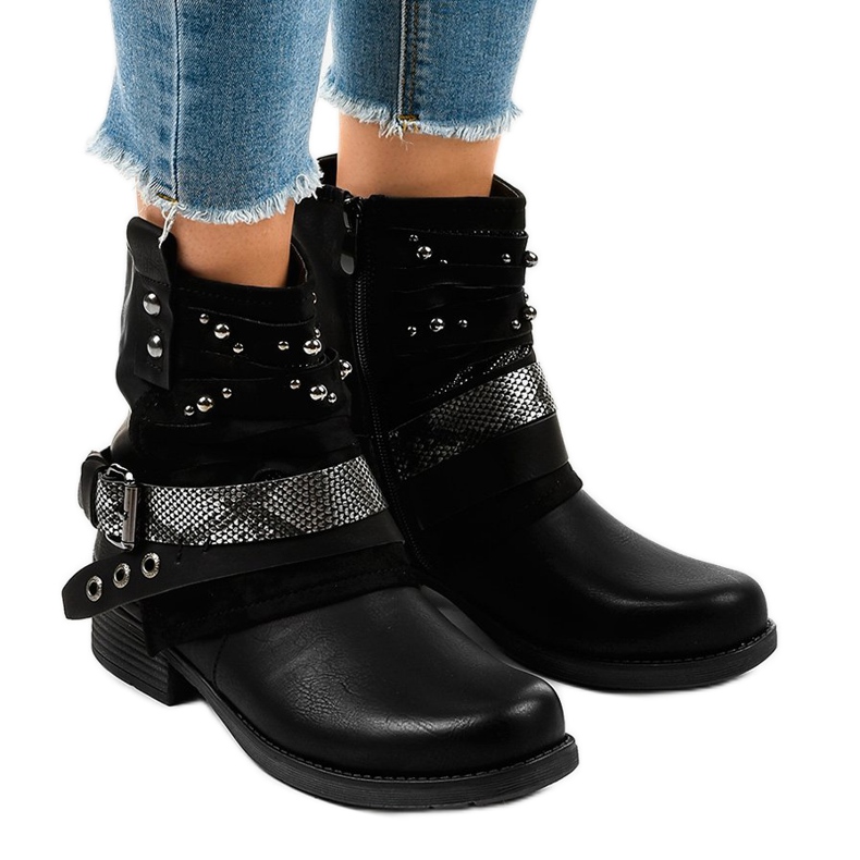 Schwarze isolierte Stiefel reich verziert 17103-1A