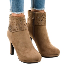 Khakifarbene Wildlederstiefeletten am SQ15-Pfosten mehrfarbig grün