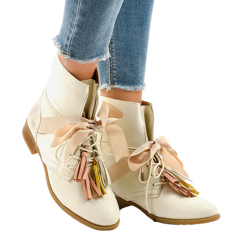 Beige flache Stiefel mit Fransen gebunden A-226