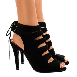 Schwarze offene Stiefel auf hohem Absatz 9095-83A